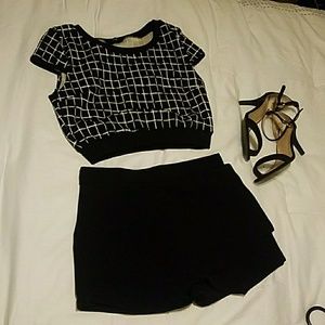 Checkered Black and white crop top